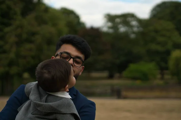 Asian Pakistani Father Holding His Months Old Infant Local Park — 图库照片