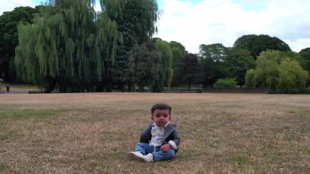 Months Old Cute Baby Enjoying Posing Camera Park Luton England — Stock Video