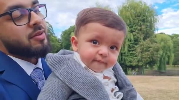 Asian Pakistani Father Holding His Months Old Infant Local Park — 图库视频影像