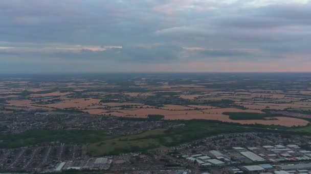 Night Aerial Footage Luton City England Dark Clouds Drone High — Stockvideo