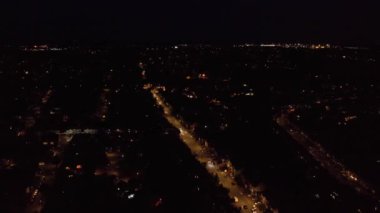 Güzel Hava Yüksek Açılı Drone 'un İngiliz Kasabası Gece Görüntüsü