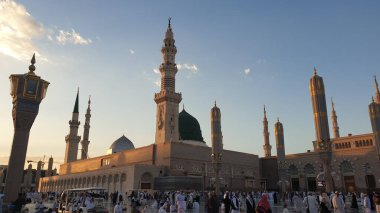 Mescid-i Haram, Mescid-i Nabawi Medine, Suudi Arabistan
