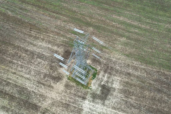 High Voltage Power Supply Poles Cables Running British Farmlands Countryside — Fotografia de Stock