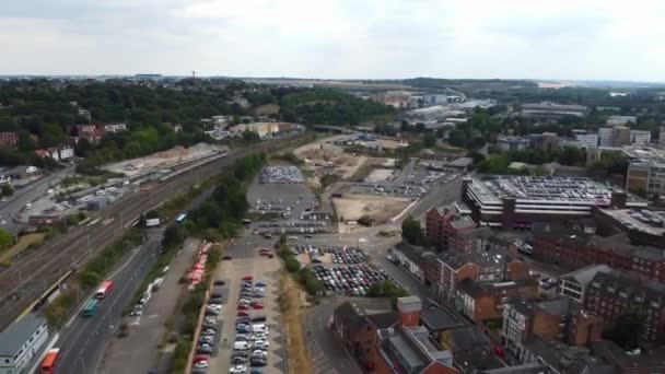 Aerial View Nagy Látószögű Felvételek Modern Parkoló Épületben Tető Tetején — Stock videók