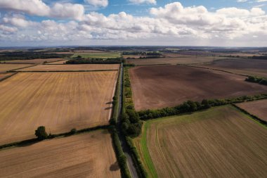 İngiliz Kırsal Bölgesi 'nin hava görüntüleri ve yüksek açılı görüntüsü, insansız hava aracı görüntüleri.