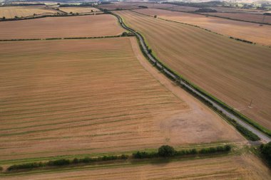 İngiliz Kırsal Bölgesi 'nin hava görüntüleri ve yüksek açılı görüntüsü, insansız hava aracı görüntüleri.