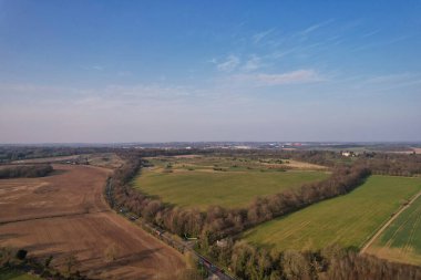 İngiliz Kırsal Bölgesi 'nin hava görüntüleri ve yüksek açılı görüntüsü, insansız hava aracı görüntüleri.