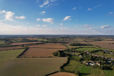 İngiliz Kırsal Bölgesi 'nin hava görüntüleri ve yüksek açılı görüntüsü, insansız hava aracı görüntüleri.