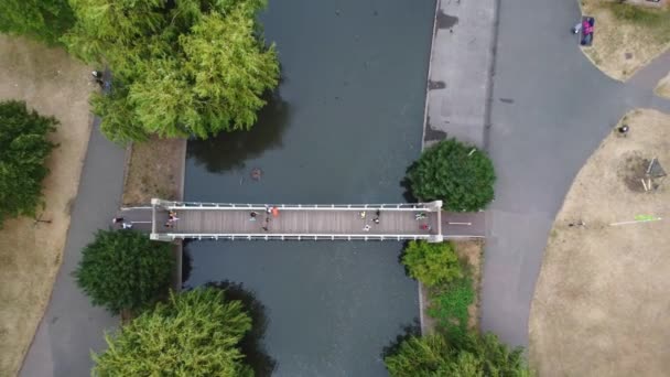 High Angle Aerial Footage Lake Children Playground Local Free Access — Vídeos de Stock