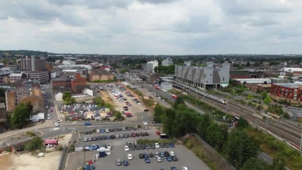Aerial Footage High Angle Train Tracks Central Luton Railway Station — ストック動画
