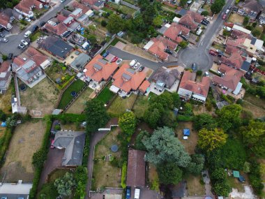 Londra Luton City 'nin yüksek açılı insansız hava aracı görüntüsü.