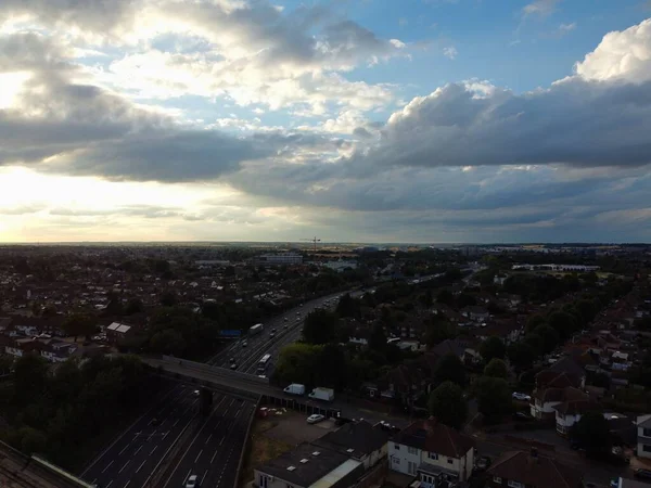 High Angle Aerial View British Roads Traffic Passing Luton City — Foto de Stock