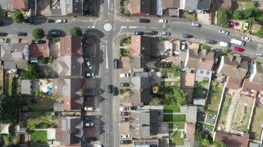 İngiltere 'deki Saint Area Luton Konutları, Asya' daki Pakistan ve Kaşmir halkının çoğu burada yaşıyor..