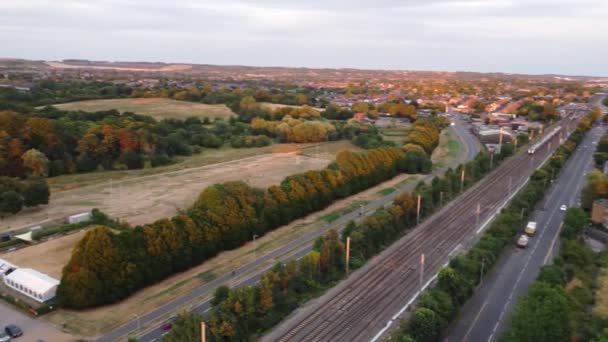 Train Moving Tracks Sunset Time Footage Captured Leagrave Luton Station – stockvideo