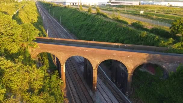Вид Камеры Дрона High Angle Железнодорожные Пути Luton England — стоковое видео
