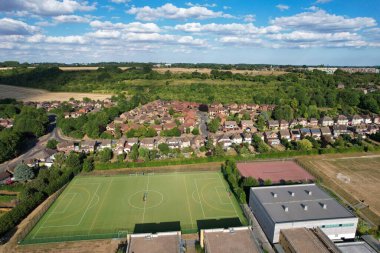 Sixth Form College Luton Bedfordshire Luton, England Great Britain. Specialist Sixth Form College providing academic and general vocational education for 16 to 18 year olds in Luton. Established in 1966,  College is the oldest such institution