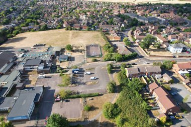 Sixth Form College Luton Bedfordshire Luton, England Great Britain. Specialist Sixth Form College providing academic and general vocational education for 16 to 18 year olds in Luton. Established in 1966,  College is the oldest such institution