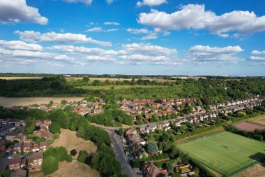 Sixth Form College Luton Bedfordshire Luton, England Great Britain. Specialist Sixth Form College providing academic and general vocational education for 16 to 18 year olds in Luton. Established in 1966,  College is the oldest such institution
