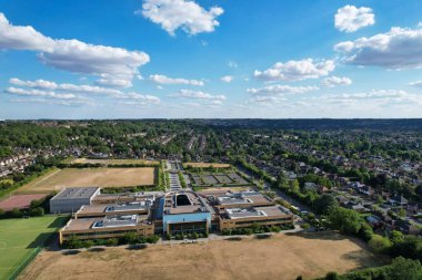 Sixth Form College Luton Bedfordshire Luton, England Great Britain. Specialist Sixth Form College providing academic and general vocational education for 16 to 18 year olds in Luton. Established in 1966,  College is the oldest such institution