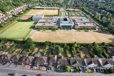 Sixth Form College Luton Bedfordshire Luton, England Great Britain. Specialist Sixth Form College providing academic and general vocational education for 16 to 18 year olds in Luton. Established in 1966,  College is the oldest such institution