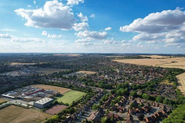 Sixth Form College Luton Bedfordshire Luton, England Great Britain. Specialist Sixth Form College providing academic and general vocational education for 16 to 18 year olds in Luton. Established in 1966,  College is the oldest such institution