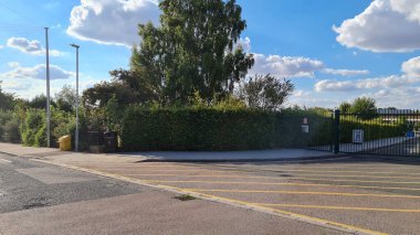 Sixth Form College Luton Bedfordshire Luton, England Great Britain. Specialist Sixth Form College providing academic and general vocational education for 16 to 18 year olds in Luton. Established in 1966,  College is the oldest such institution