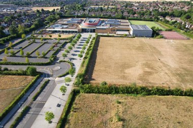 Sixth Form College Luton Bedfordshire Luton, England Great Britain. Specialist Sixth Form College providing academic and general vocational education for 16 to 18 year olds in Luton. Established in 1966,  College is the oldest such institution