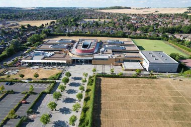 Sixth Form College Luton Bedfordshire Luton, England Great Britain. Specialist Sixth Form College providing academic and general vocational education for 16 to 18 year olds in Luton. Established in 1966,  College is the oldest such institution