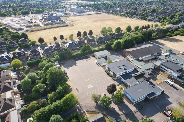 Sixth Form College Luton Bedfordshire Luton, England Great Britain. Specialist Sixth Form College providing academic and general vocational education for 16 to 18 year olds in Luton. Established in 1966,  College is the oldest such institution