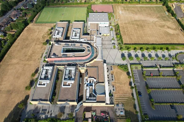 Sixth Form College Luton Bedfordshire Luton, England Great Britain. Specialist Sixth Form College providing academic and general vocational education for 16 to 18 year olds in Luton. Established in 1966,  College is the oldest such institution