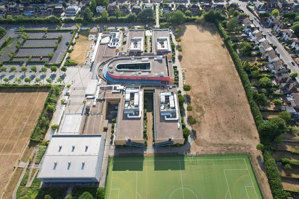 Sixth Form College Luton Bedfordshire Luton, England Great Britain. Specialist Sixth Form College providing academic and general vocational education for 16 to 18 year olds in Luton. Established in 1966,  College is the oldest such institution