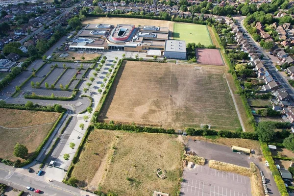 Sixth Form College Luton Bedfordshire Luton, England Great Britain. Specialist Sixth Form College providing academic and general vocational education for 16 to 18 year olds in Luton. Established in 1966,  College is the oldest such institution