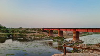 Nala Dake 'de gün batımı Kala Shah Kaku Punjab Pakistan