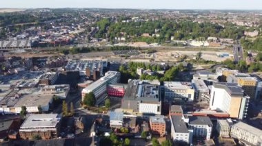 İngiltere 'den geçen raylardaki İngiliz Demiryolları. Drone Kamera Görünümü 