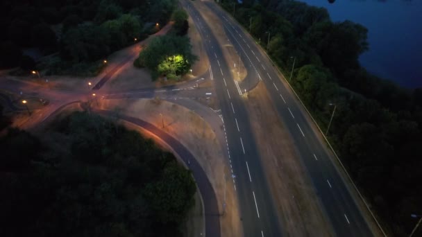 Iluminated Roads Traffic British City Night — Stock video