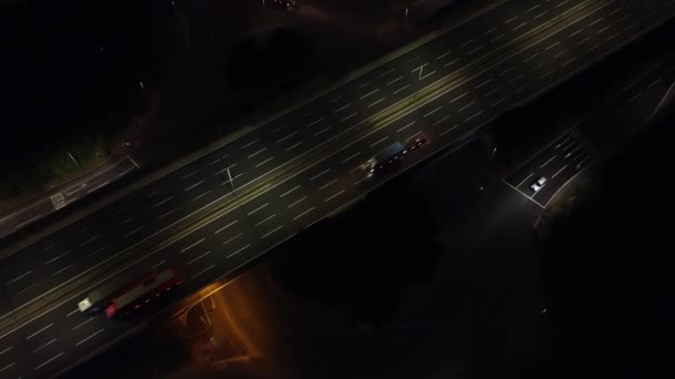 Illuminated Roads Traffic British City Night — Video