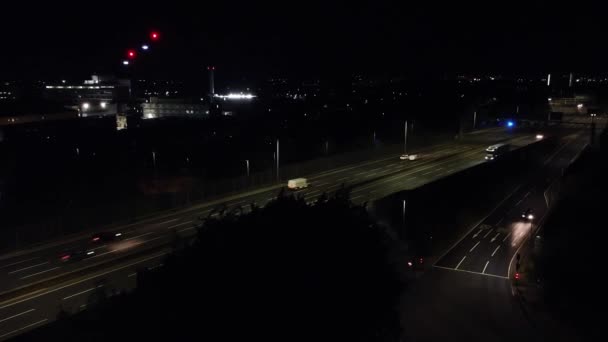 Illuminated Roads Traffic British City Night — Stockvideo
