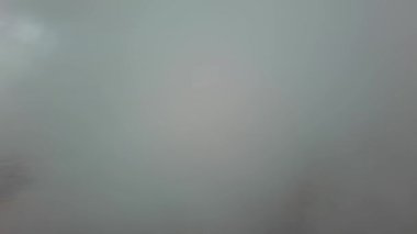 İngiliz Şehri 'nde Hızlı Hareket Eden Bulutlar, Zaman Süratli Görüntü