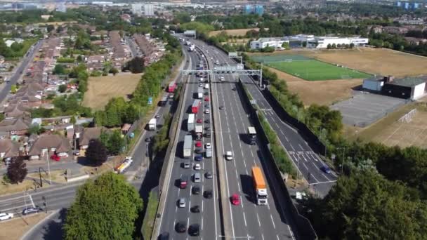 High Angle Footage British Motorways Traffic Drone Footage — Stockvideo