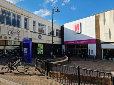 Beautiful View of Central Railway Station and City Centre of Luton England, Luton railway station is located in the town centre and Shopping Mall of Luton,  The Image Captured on 20-8-2022
