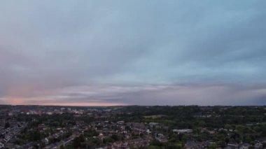 Dramatik Bulutların ve Gökyüzünün Güzel Yüksek Açılı Görüntüsü