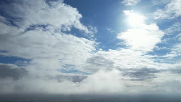 Time Lapse Съемка Красивых Облаков Над Городом — стоковое видео
