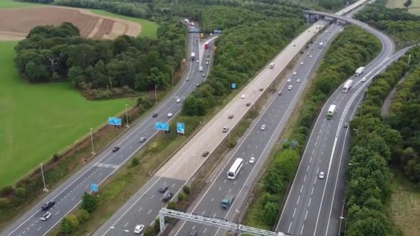 Aerial View British Motorways Fast Moving Traffic Peak Time J11 — Video Stock