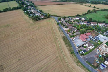 İngiltere 'de İngiliz Kırsal Bölgesi ve Köyü Yüksek Açı Görünümü