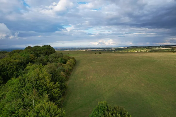 英国乡村与乡村的高角景观 — 图库照片