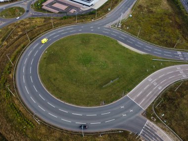 İngiliz Otoyolları 'nın güzel hava manzarası M1 J11a, İHA' nın kamera görüntüsü 