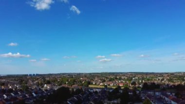 Luton City of England 'daki Asyalı Pakistanlı ve Kaşmir Müslüman Cemaatinin Yüksek Açılı Emlak evleri ve Residenals of Real Estate' in 17-09-2022 tarihlerinde İHA 'nın Görüntüsü