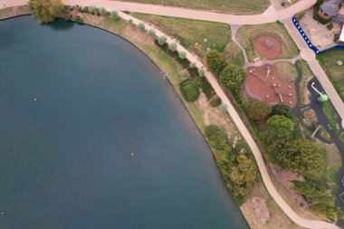 Milton Keynes Gölü 'nün güzel manzarası