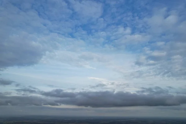 Piękna Scena Chmur Nad Brytyjskim Miastem Anglia — Zdjęcie stockowe