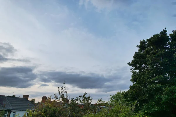 英国上空の雲の高い角度の眺め City England — ストック写真